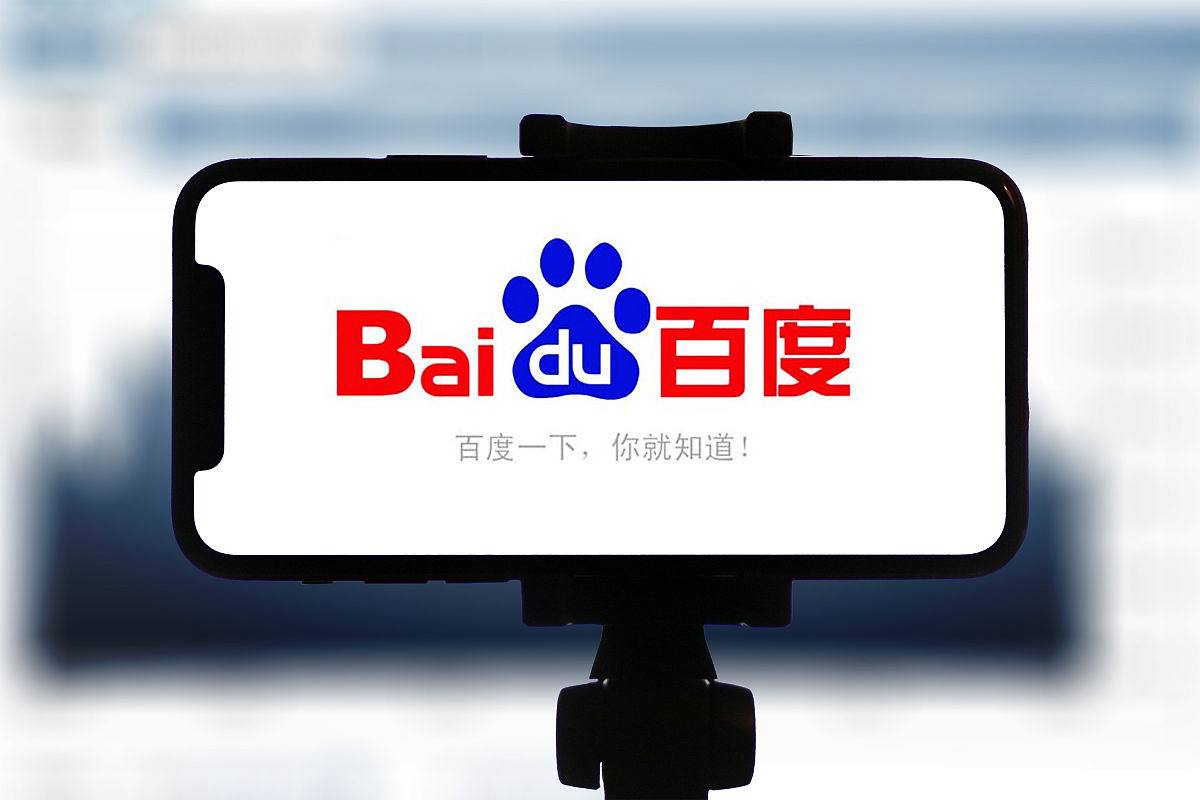 人民空军回应小伙修复为人民服务标语